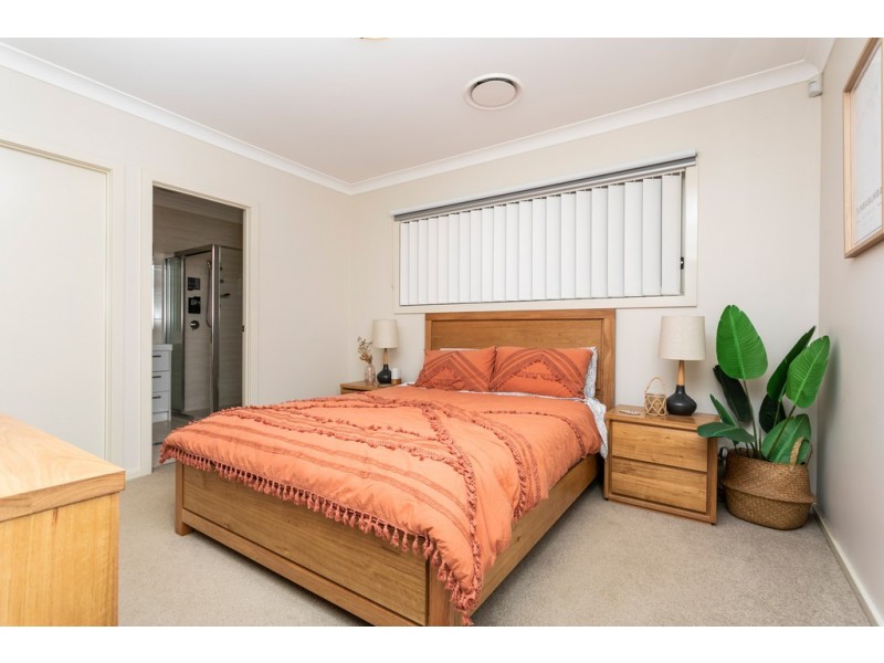 27a Wollingurry Street, Haywards Bay NSW 2530
