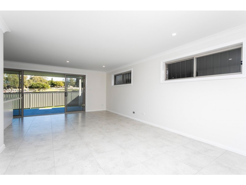 10 Skiff Place, Shell Cove NSW 2529