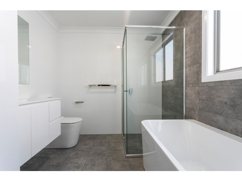 10 Skiff Place, Shell Cove NSW 2529