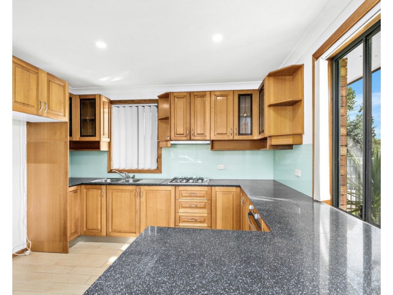 60 Benaud Crescent, Warilla NSW 2528