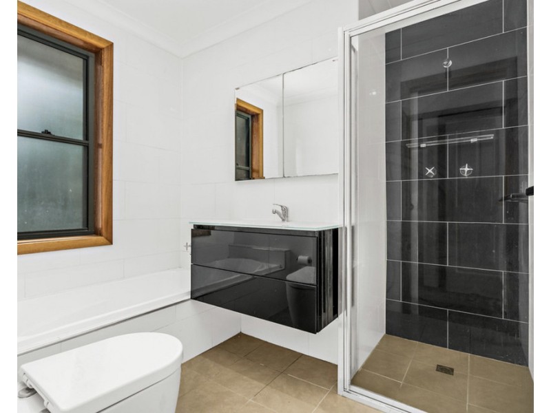 60 Benaud Crescent, Warilla NSW 2528