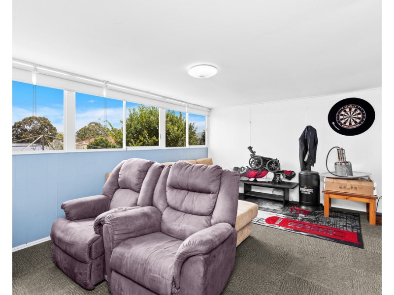 9 Robyn Road, Albion Park Rail NSW 2527