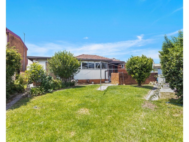 9 Robyn Road, Albion Park Rail NSW 2527