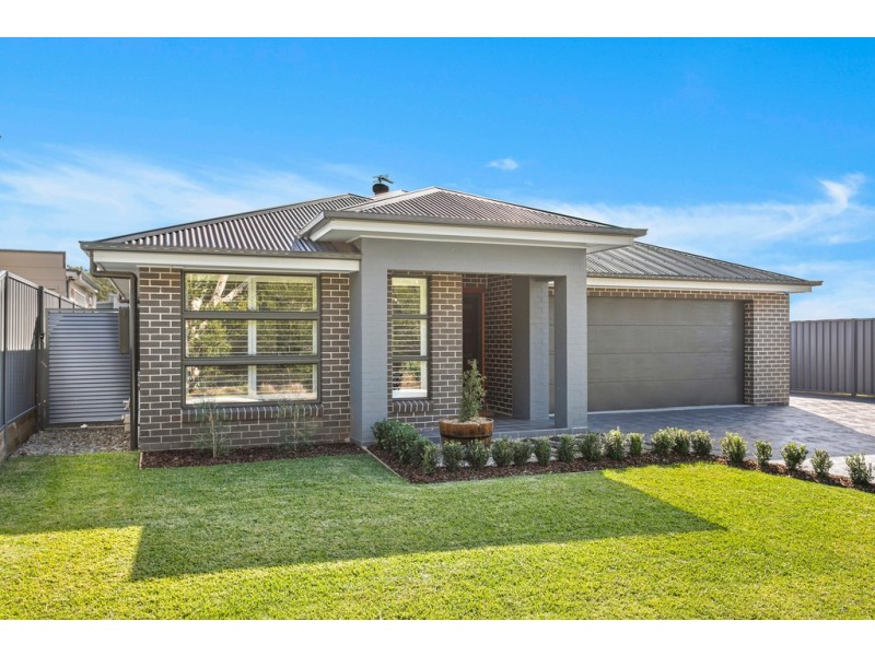 14 Nattai Crescent, Albion Park NSW 2527
