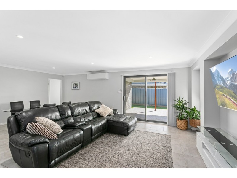 14 Nattai Crescent, Albion Park NSW 2527