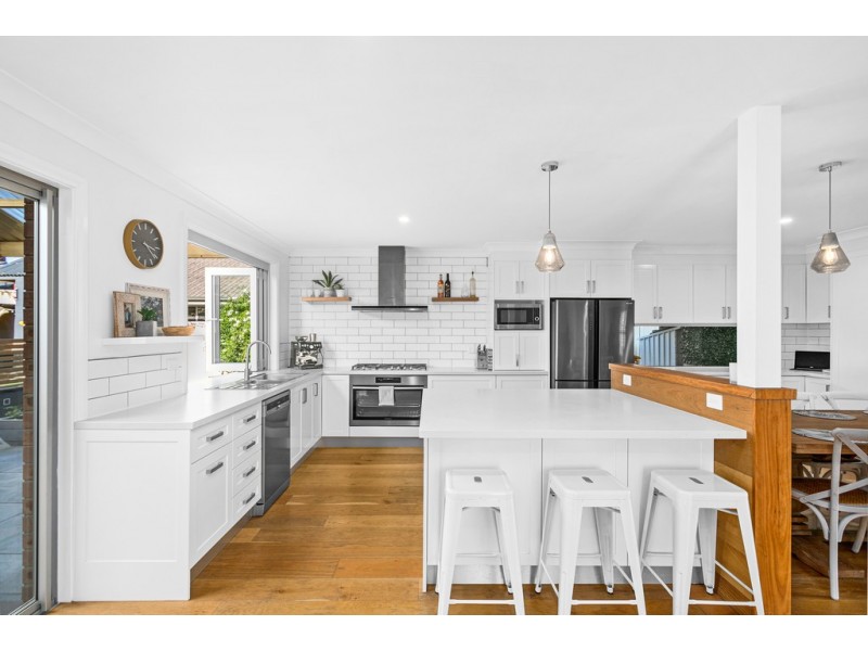 6 Gore Avenue, Shell Cove NSW 2529