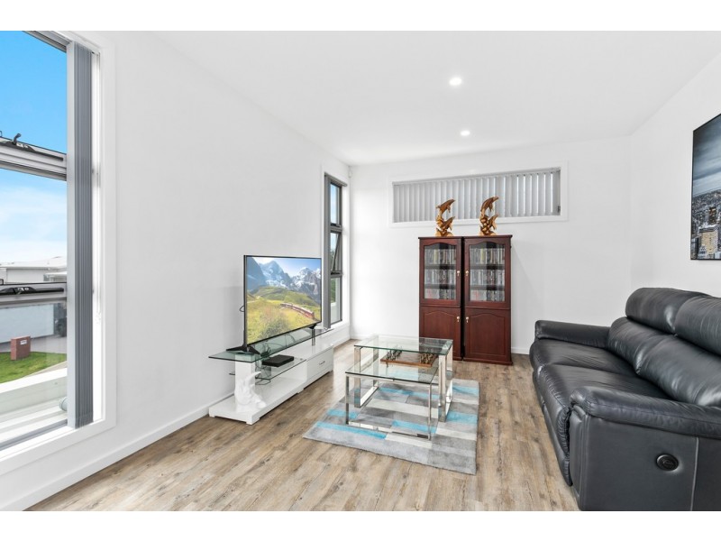 9 National Avenue, Shell Cove NSW 2529