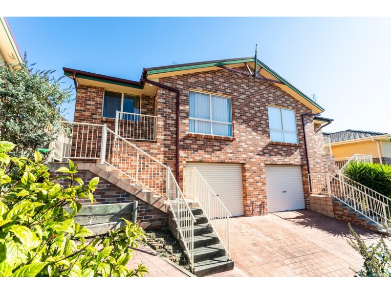 2/3 Panbula Place, Flinders NSW 2529