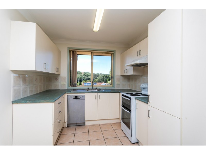 2/3 Panbula Place, Flinders NSW 2529