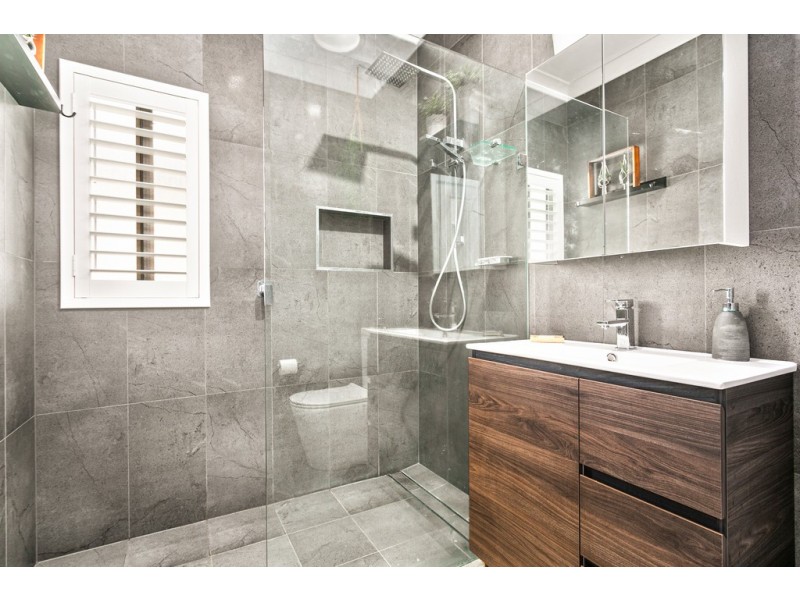 9 Merrett Avenue, Cringila NSW 2502