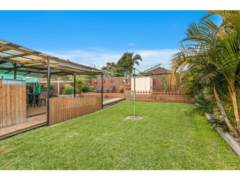 9 Merrett Avenue, Cringila NSW 2502