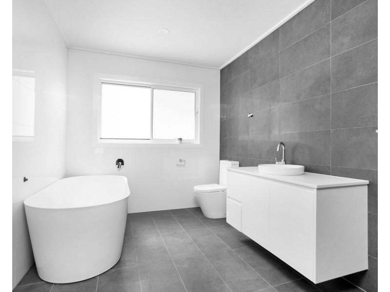 10 National Avenue, Shell Cove NSW 2529