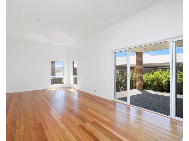 10 National Avenue, Shell Cove NSW 2529