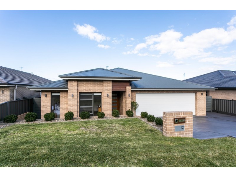 12 St Ives Road, Flinders NSW 2529