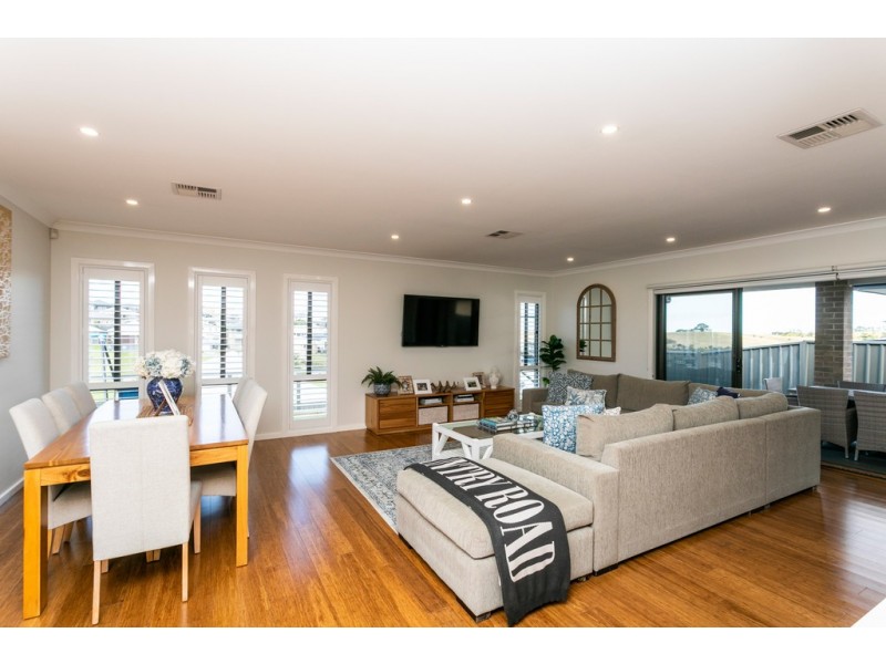 12 St Ives Road, Flinders NSW 2529