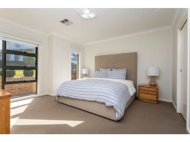 12 St Ives Road, Flinders NSW 2529