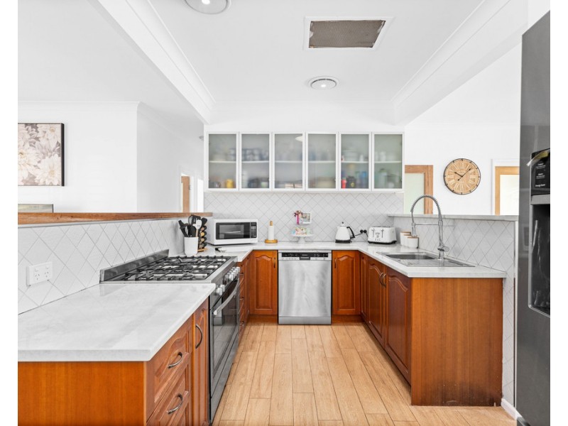 23 Griffiths Street, Oak Flats NSW 2529