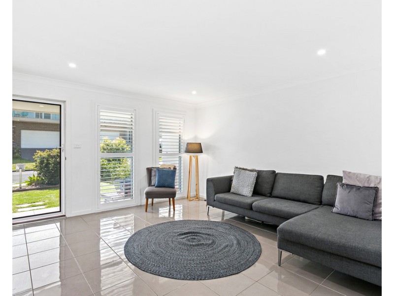 8A Brooks Terrace, Kanahooka NSW 2530