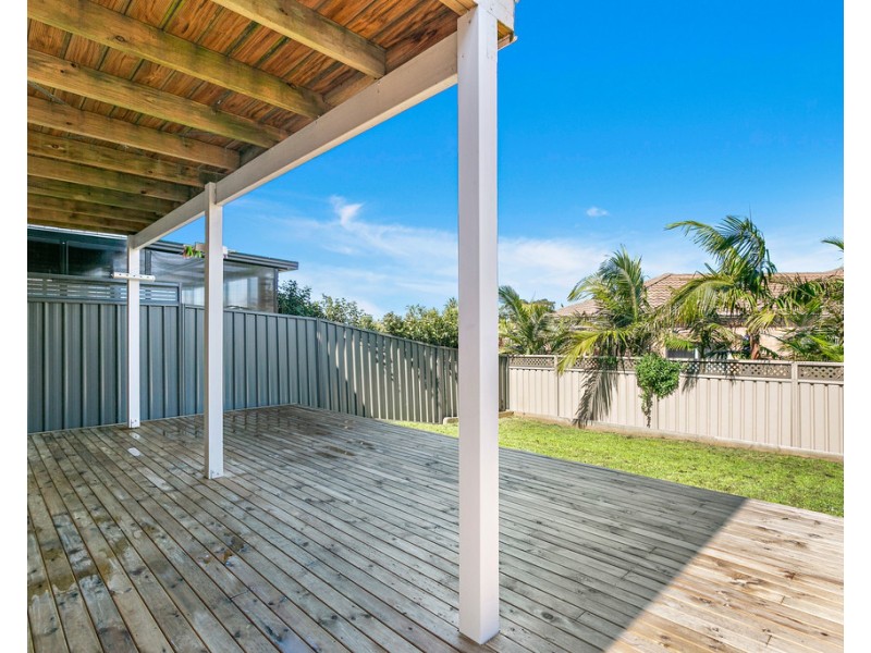 8A Brooks Terrace, Kanahooka NSW 2530