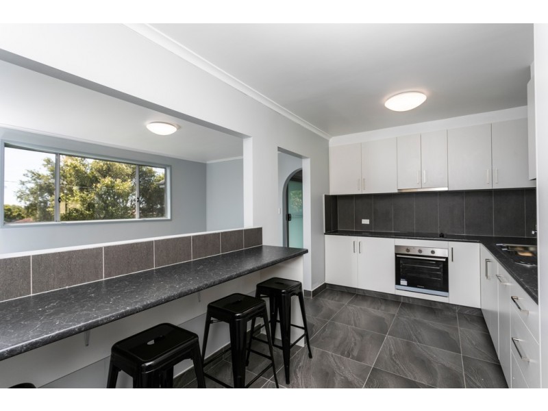 26 Girraween Avenue, Lake Illawarra NSW 2528