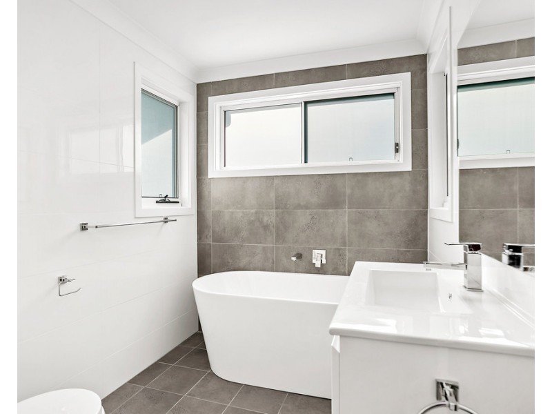 1/21 Theodore Street, Oak Flats NSW 2529