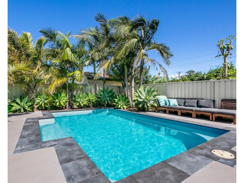 11 William Avenue, Warilla NSW 2528