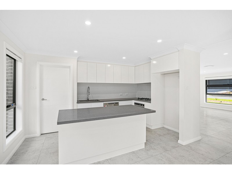 8 Lateen Close, Shell Cove NSW 2529