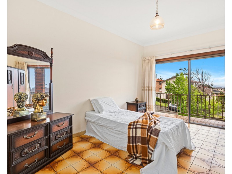 162 Captain Cook Drive, Barrack Heights NSW 2528