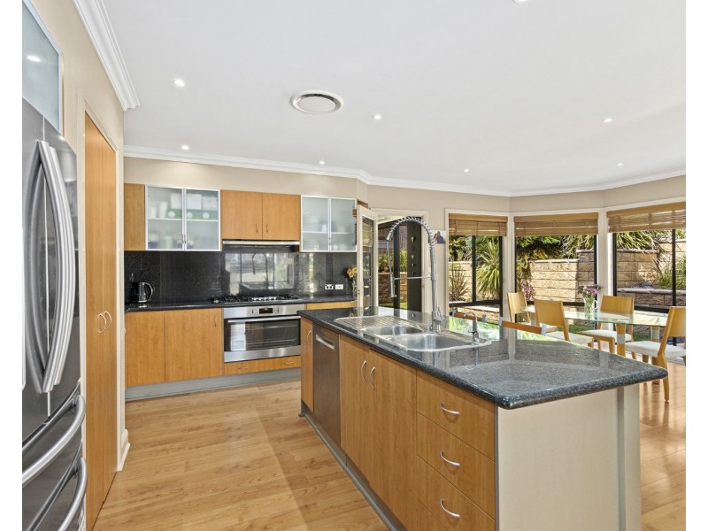 8 Solander Avenue, Shell Cove NSW 2529