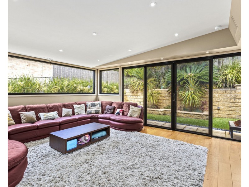 8 Solander Avenue, Shell Cove NSW 2529