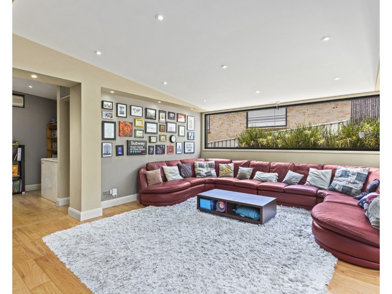 8 Solander Avenue, Shell Cove NSW 2529