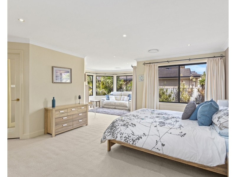 8 Solander Avenue, Shell Cove NSW 2529