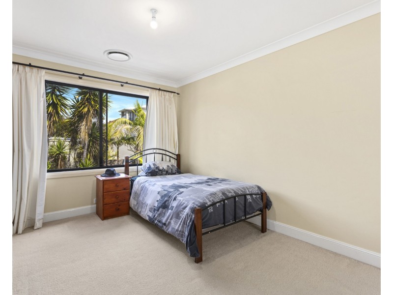 8 Solander Avenue, Shell Cove NSW 2529