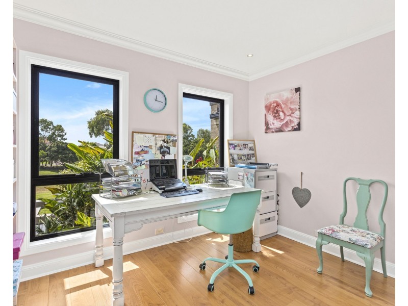 8 Solander Avenue, Shell Cove NSW 2529