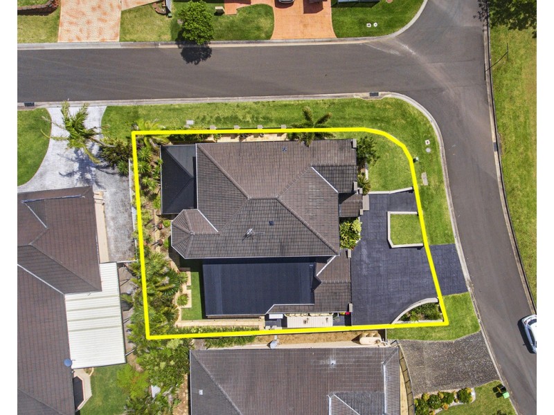 8 Solander Avenue, Shell Cove NSW 2529