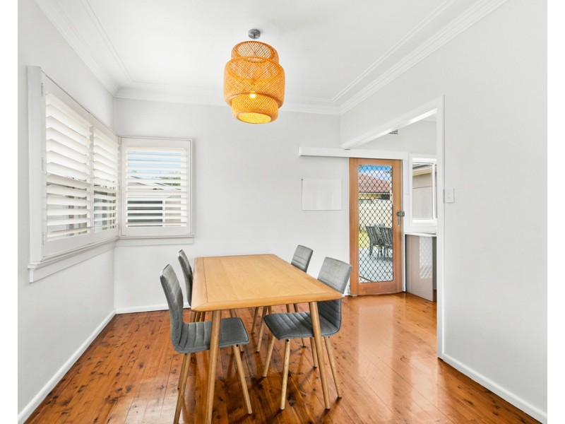 12 Carinmoney Avenue, Warilla NSW 2528