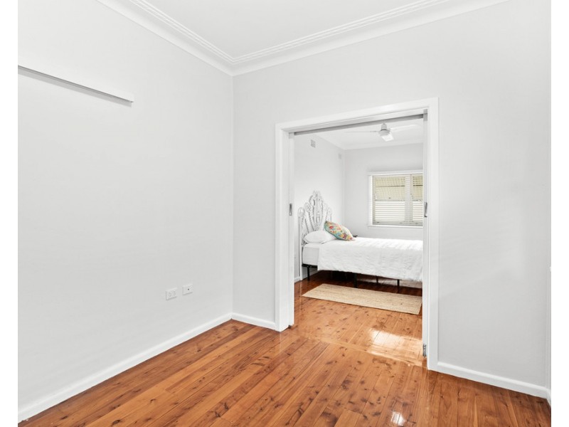 12 Carinmoney Avenue, Warilla NSW 2528