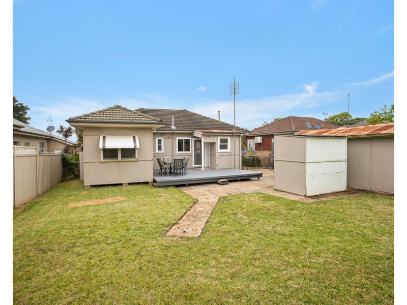 12 Carinmoney Avenue, Warilla NSW 2528