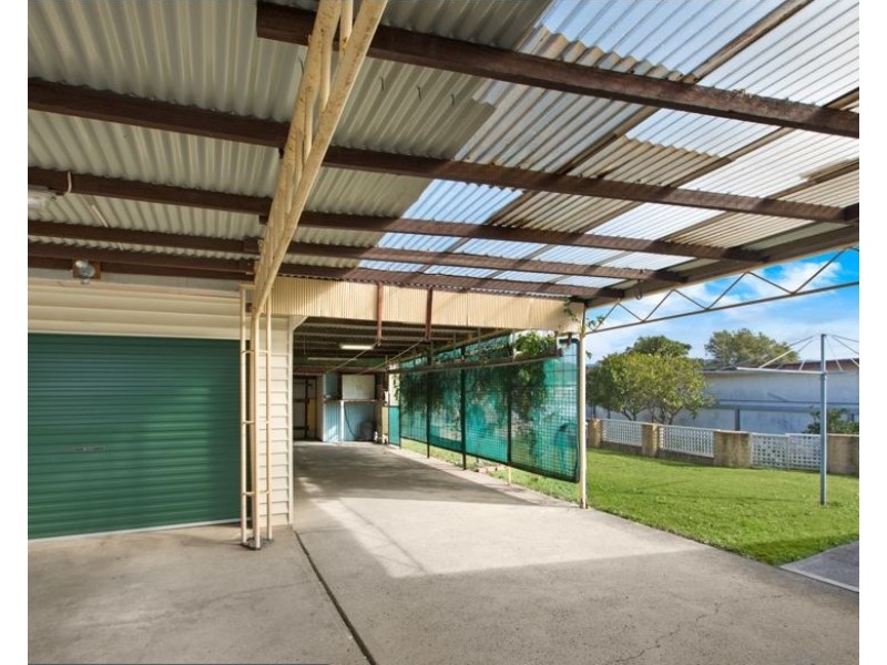 11 Elouera Street, Lake Illawarra NSW 2528