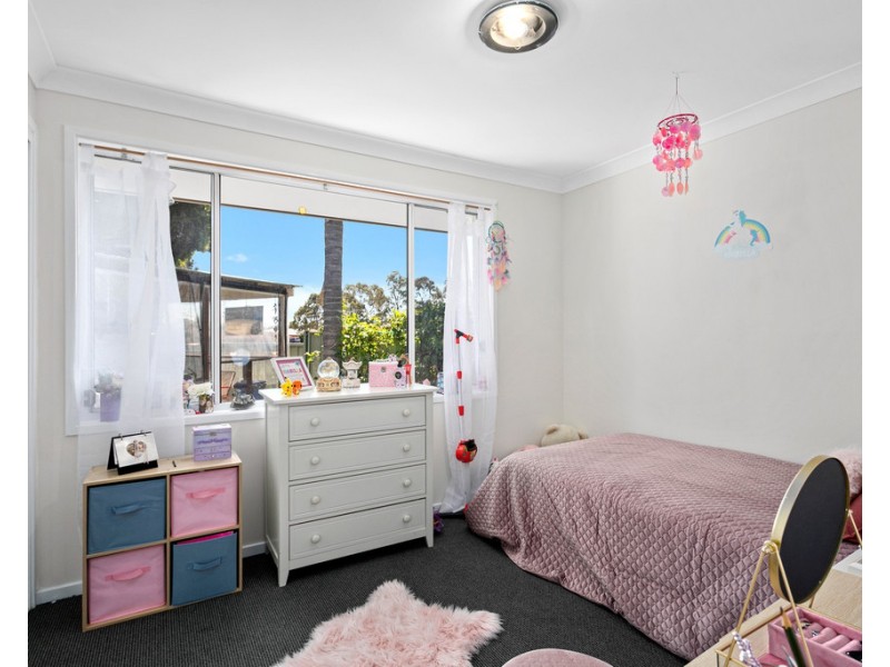 25 Macleay Place, Albion Park NSW 2527