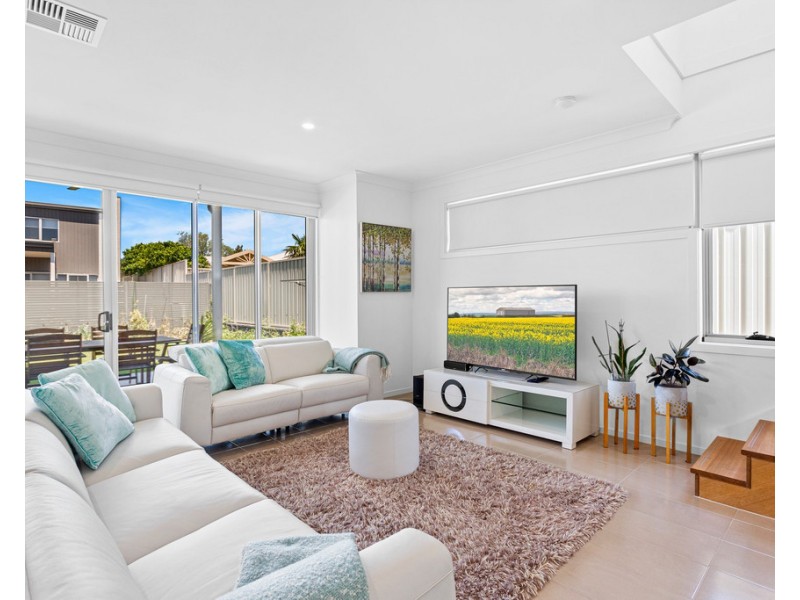 5 Southern Cross Boulevard, Shell Cove NSW 2529