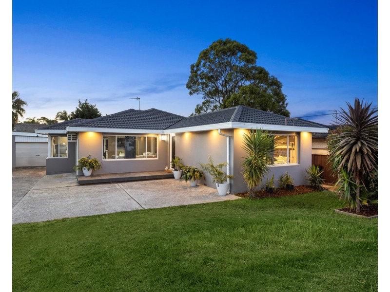 6 Bourke Avenue, Barrack Heights NSW 2528