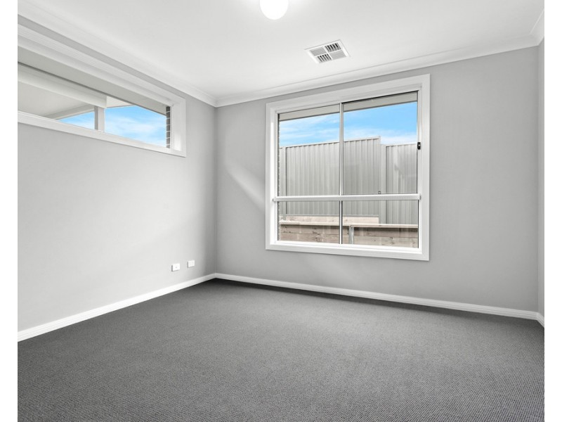 11 Sarsaparilla Way, Calderwood NSW 2527