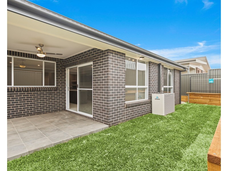 11 Sarsaparilla Way, Calderwood NSW 2527