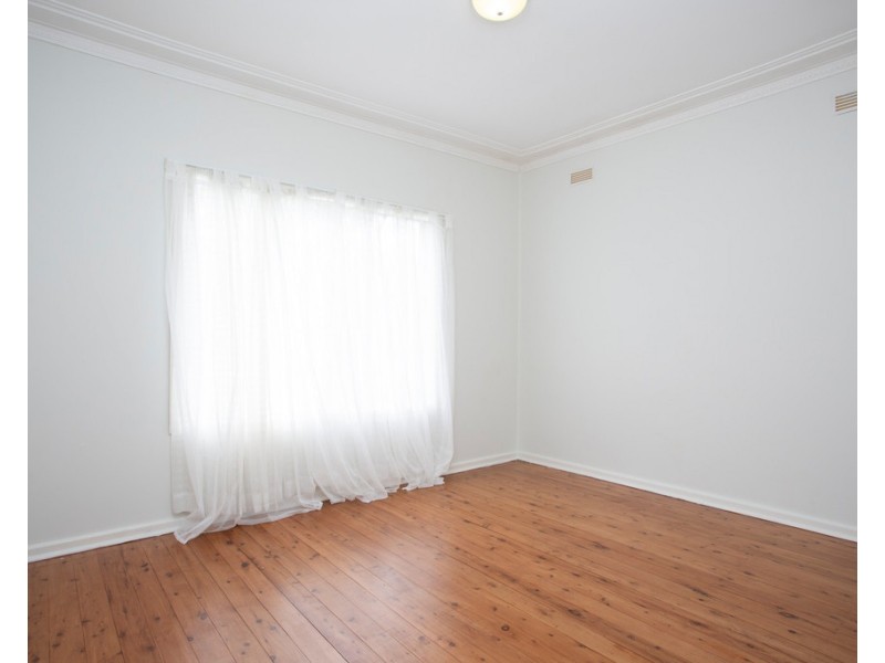 4 The Boulevarde, Oak Flats NSW 2529