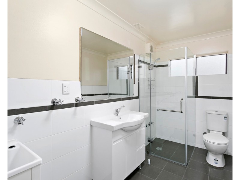 1/6 Osborne Parade, Warilla NSW 2528