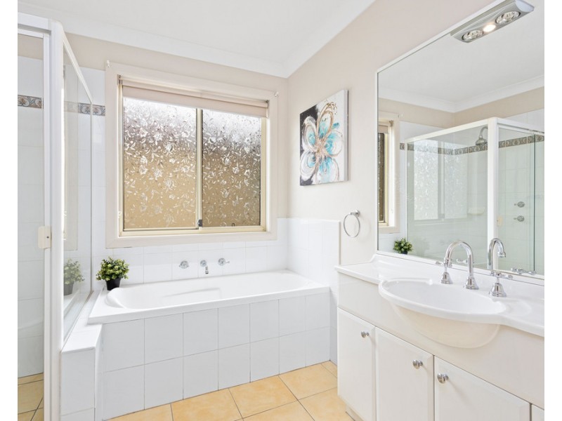 15 Munmorah Circuit, Flinders NSW 2529