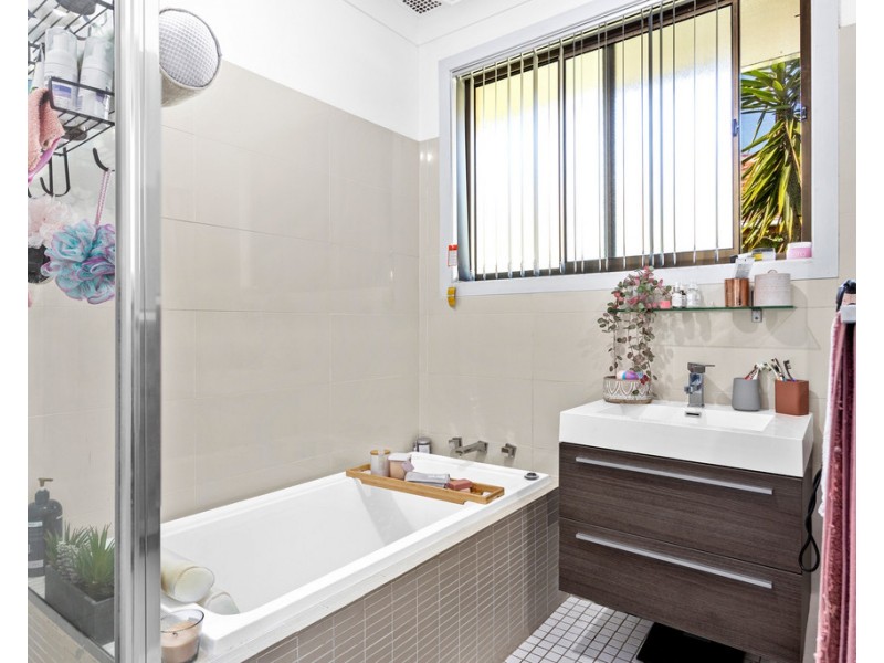 23-25 Shellharbour Road, Lake Illawarra NSW 2528