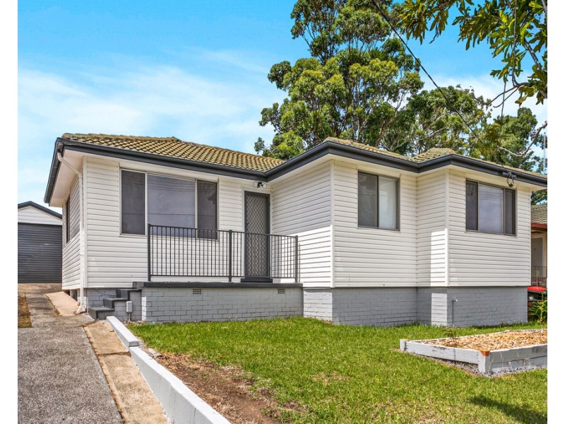 135 Lake Entrance Road, Barrack Heights NSW 2528