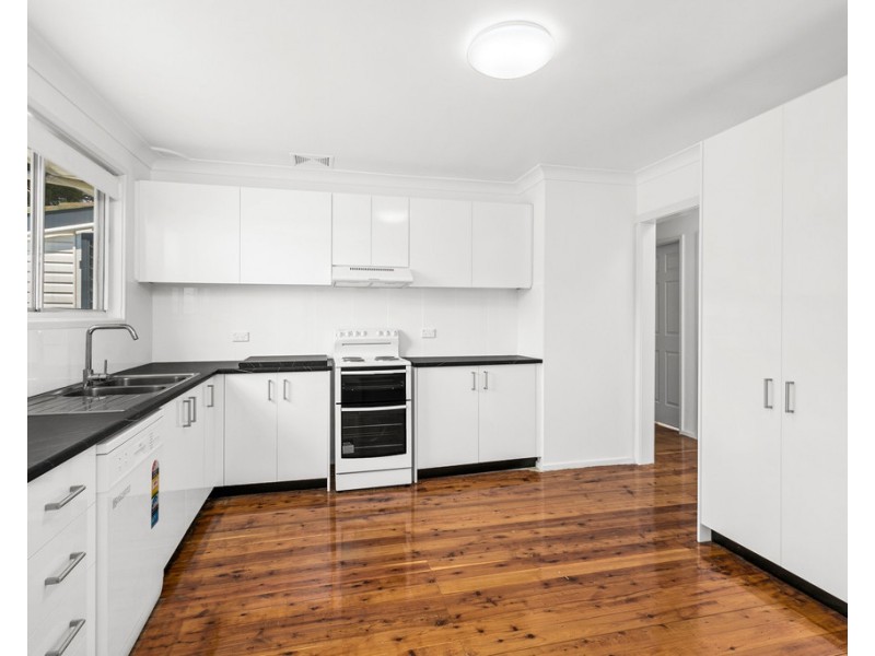 135 Lake Entrance Road, Barrack Heights NSW 2528